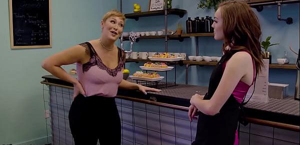  MommysGirl Hot MILF Ryan Keely Shows Her 18yo Employee How To Taste Sweets